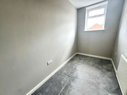 Shaw Road, Royton, Image 12