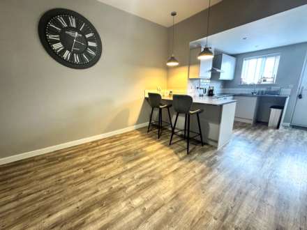 Shaw Road, Royton, Image 2