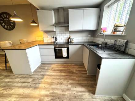 Shaw Road, Royton, Image 4