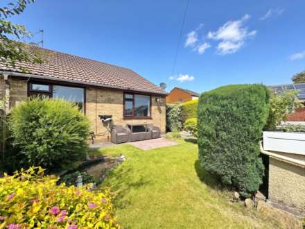 Montrose Gardens, Heyside, Image 10