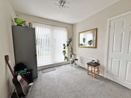 Blackshaw Lane, Royton, Image 4