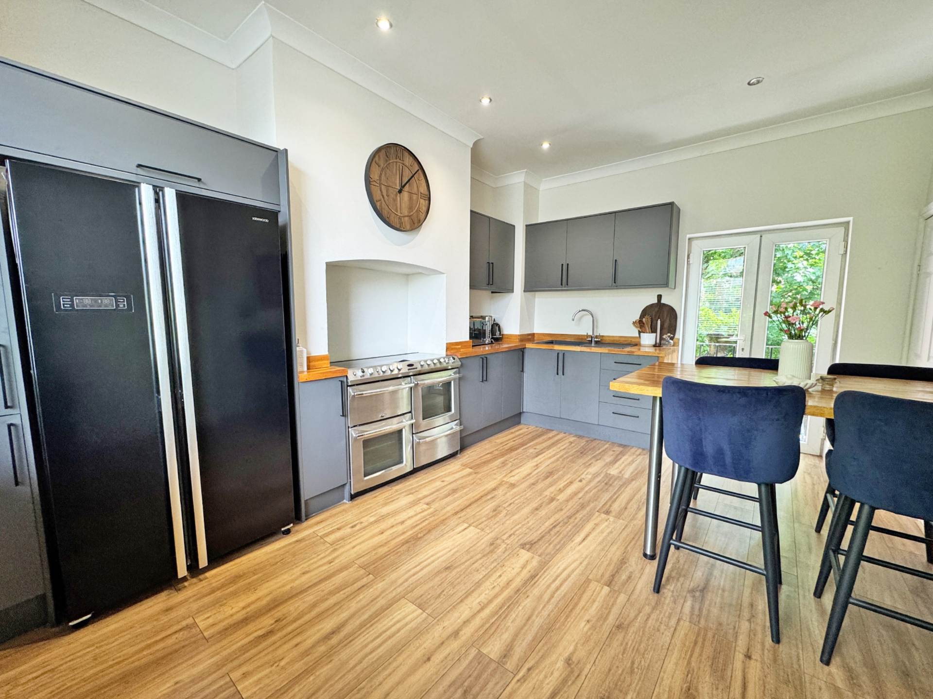 Rochdale Road, Royton, Image 4