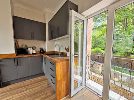 Rochdale Road, Royton, Image 6