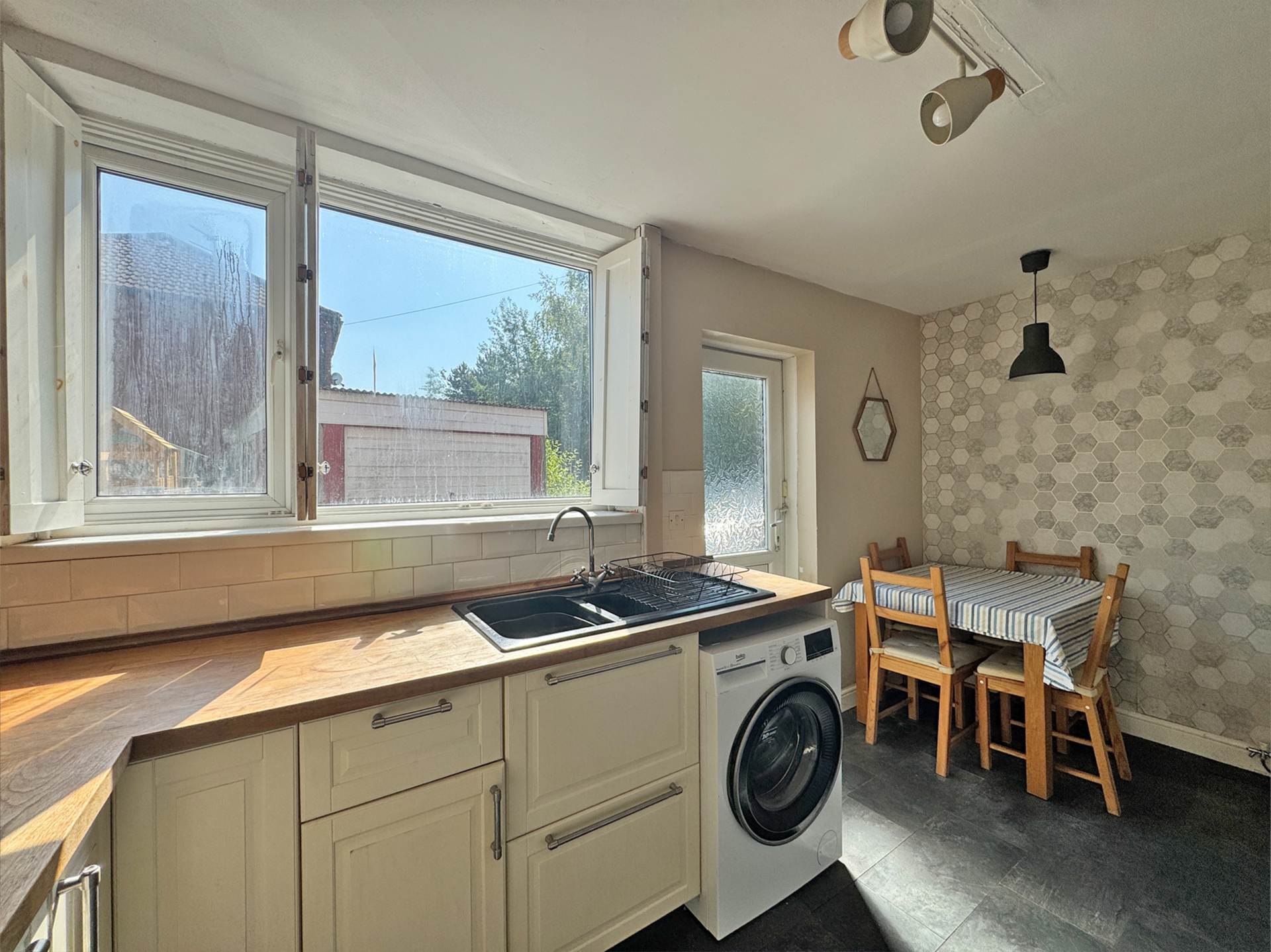 Colville Road, Oldham, Image 5