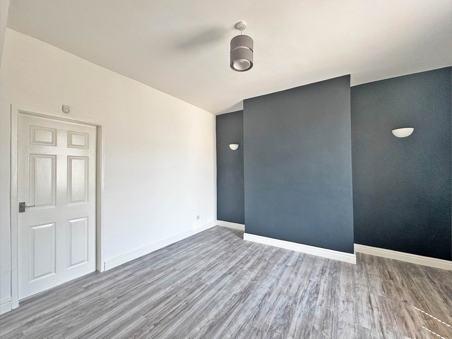 Shaw Road, Royton, Image 13