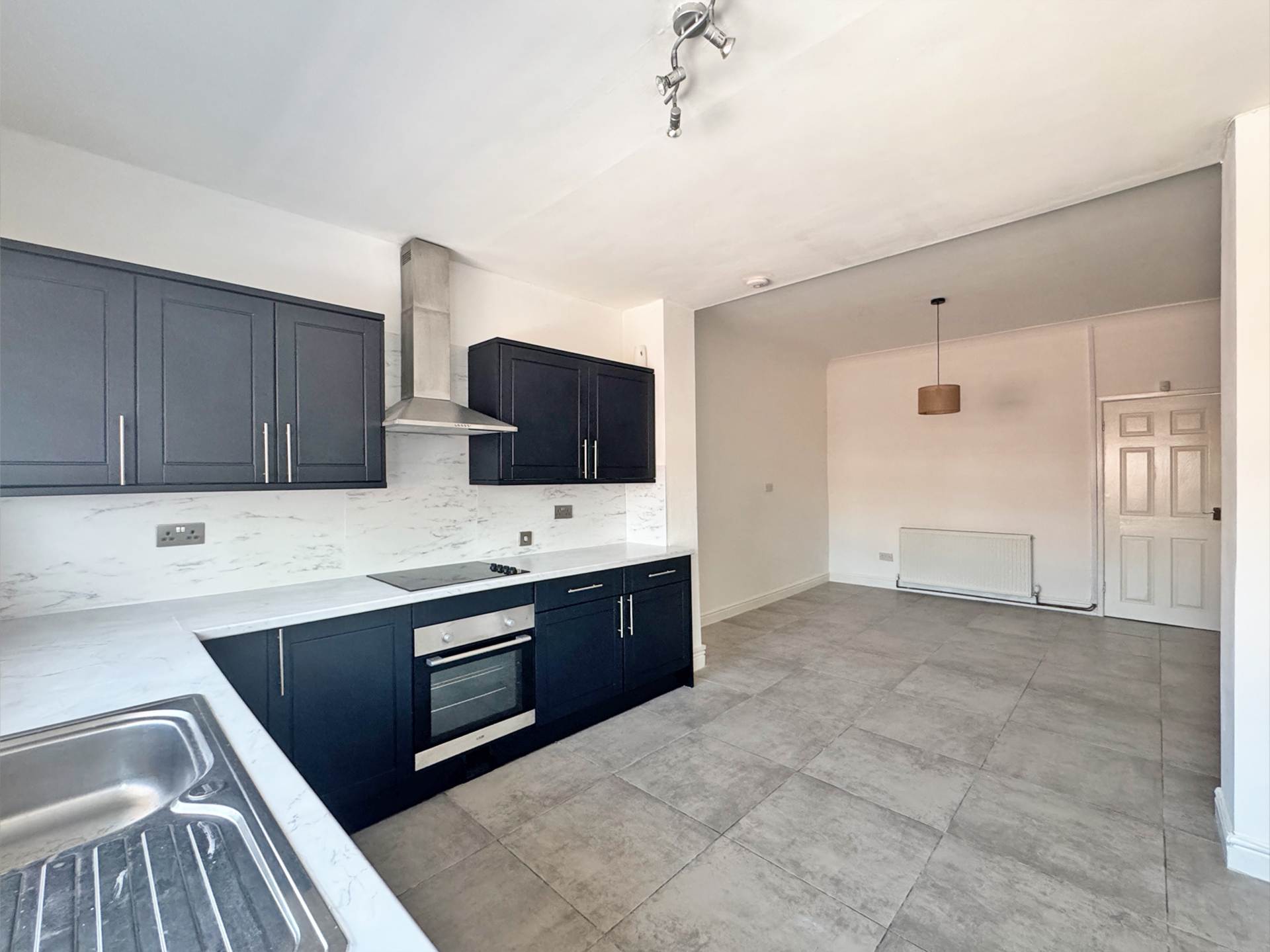 Shaw Road, Royton, Image 6