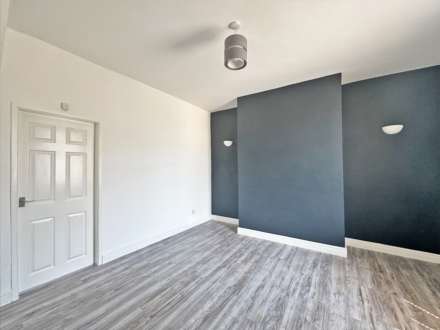 Shaw Road, Royton, Image 13