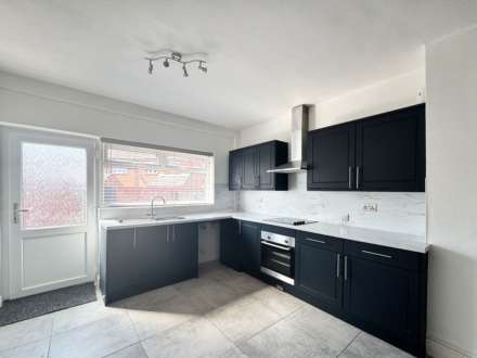 Shaw Road, Royton, Image 17