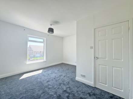 Shaw Road, Royton, Image 4