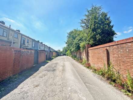 Shaw Road, Royton, Image 9