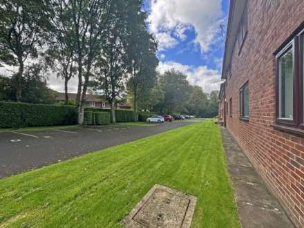 Glengarth, Uppermill, Image 11