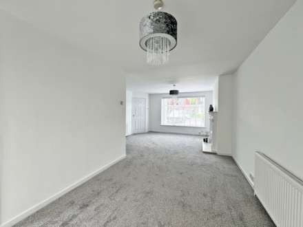 Harewood Drive, Royton, Image 17