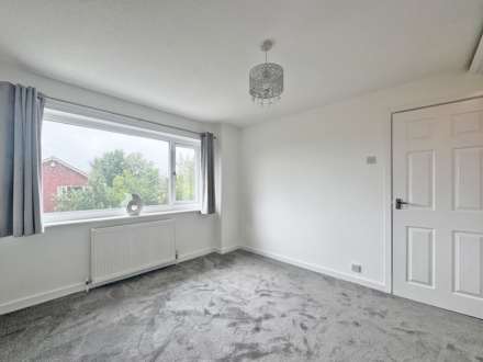 Harewood Drive, Royton, Image 18