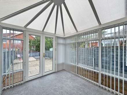 Harewood Drive, Royton, Image 8