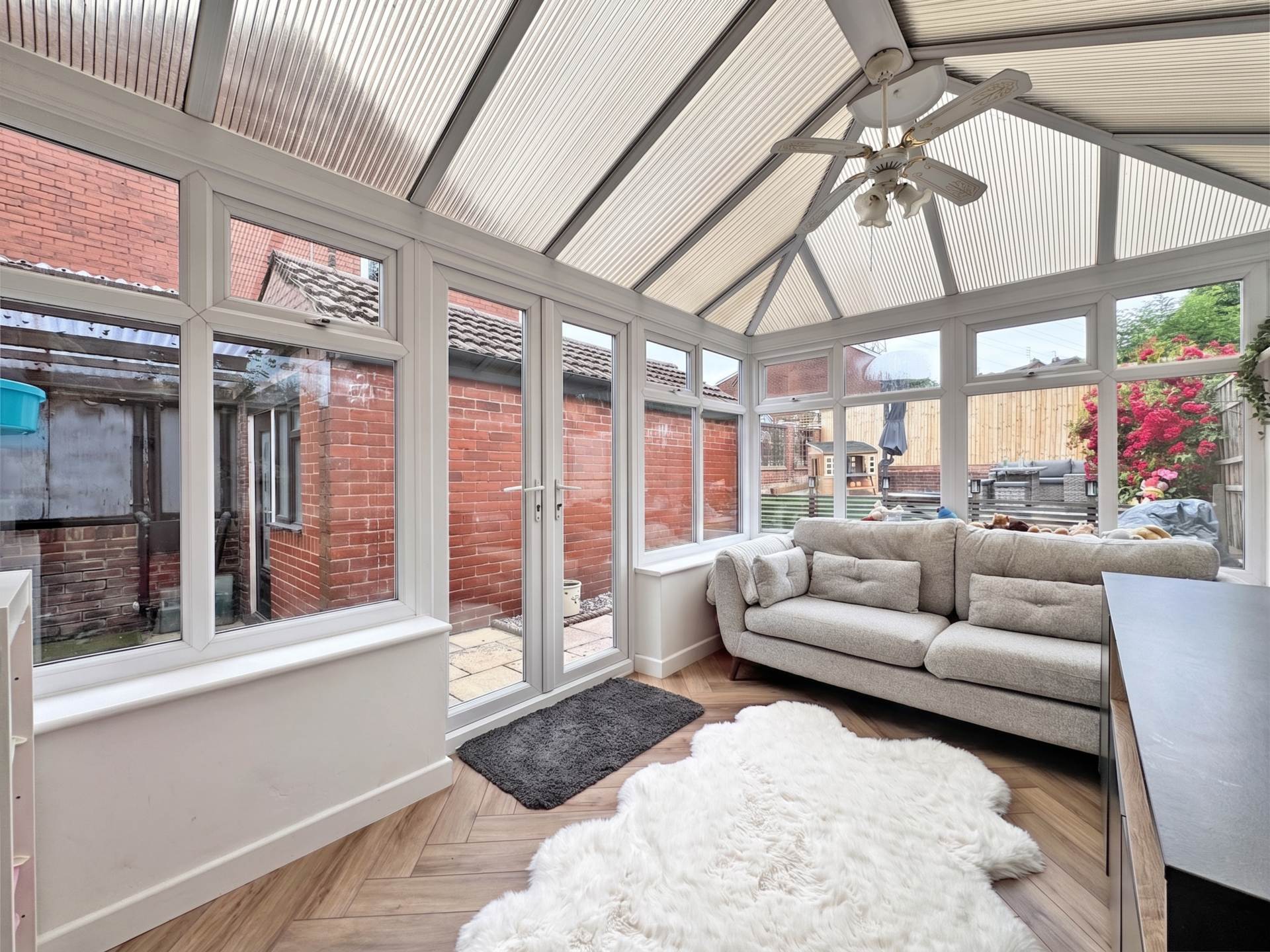 Oak Avenue, Royton, Image 3