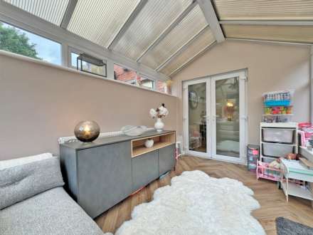 Oak Avenue, Royton, Image 12