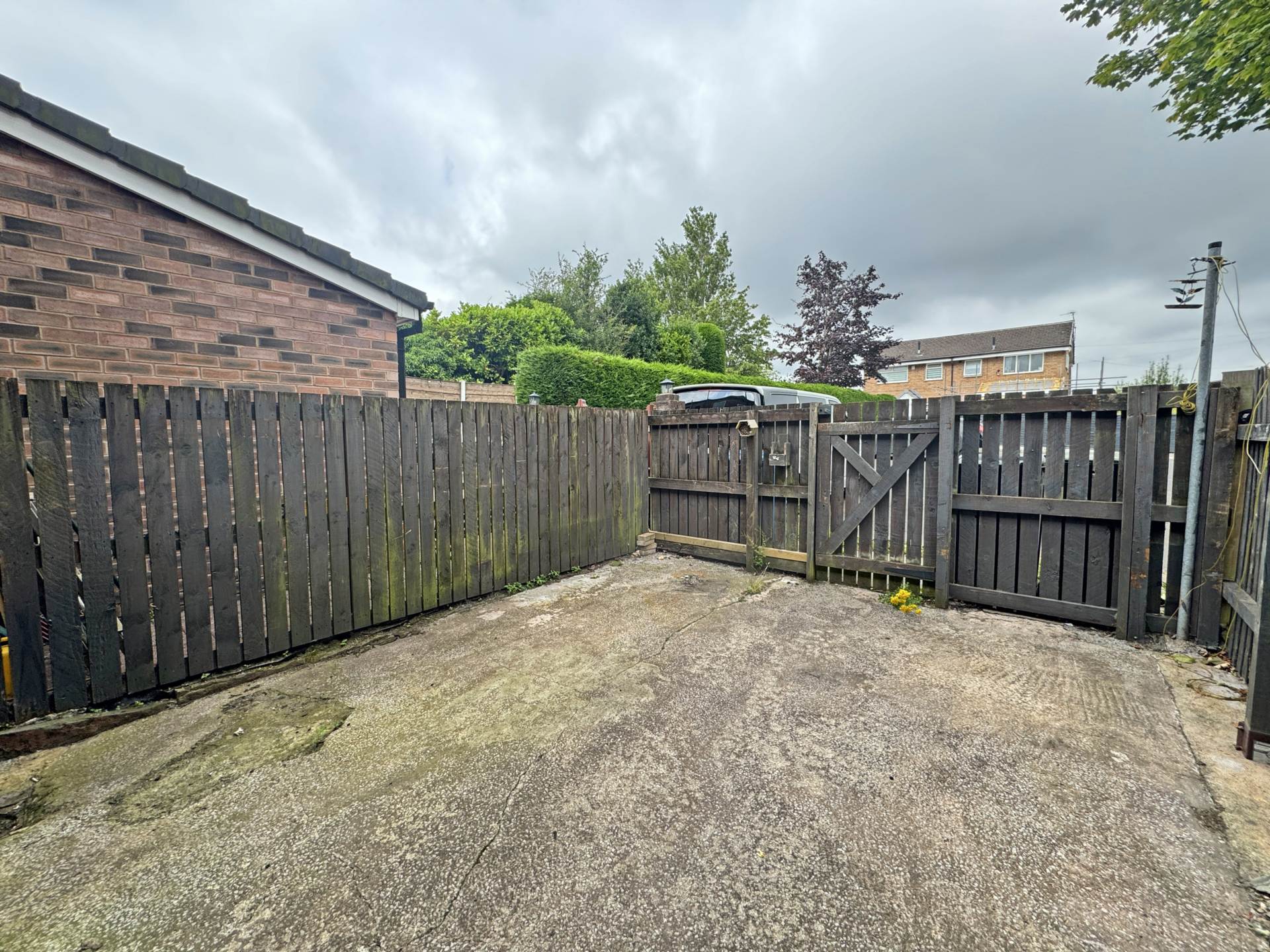 Turf Lane, Royton, Image 16
