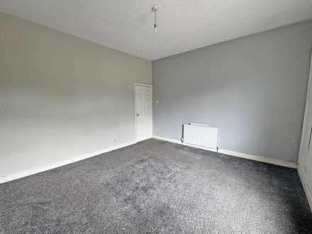 Turf Lane, Royton, Image 11