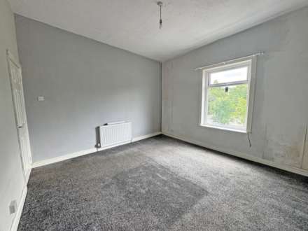Turf Lane, Royton, Image 12