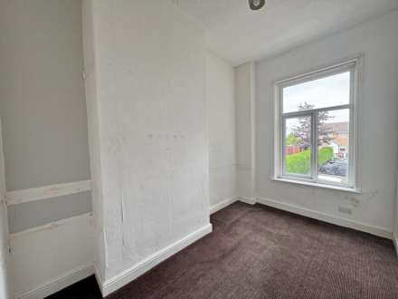 Turf Lane, Royton, Image 13