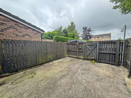 Turf Lane, Royton, Image 16
