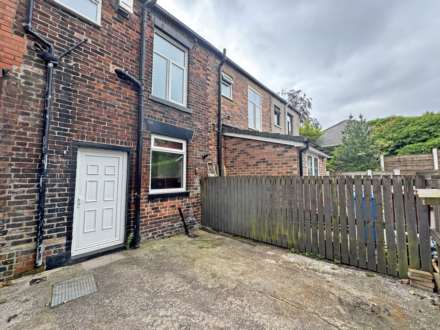 Turf Lane, Royton, Image 17