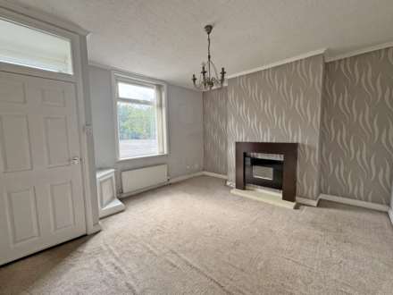 Turf Lane, Royton, Image 3