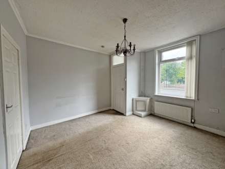 Turf Lane, Royton, Image 5