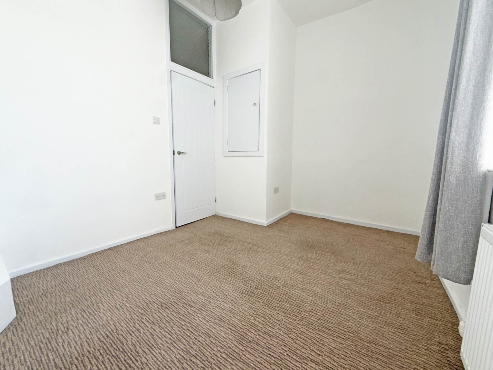 Manchester Road, Mossley, Image 10