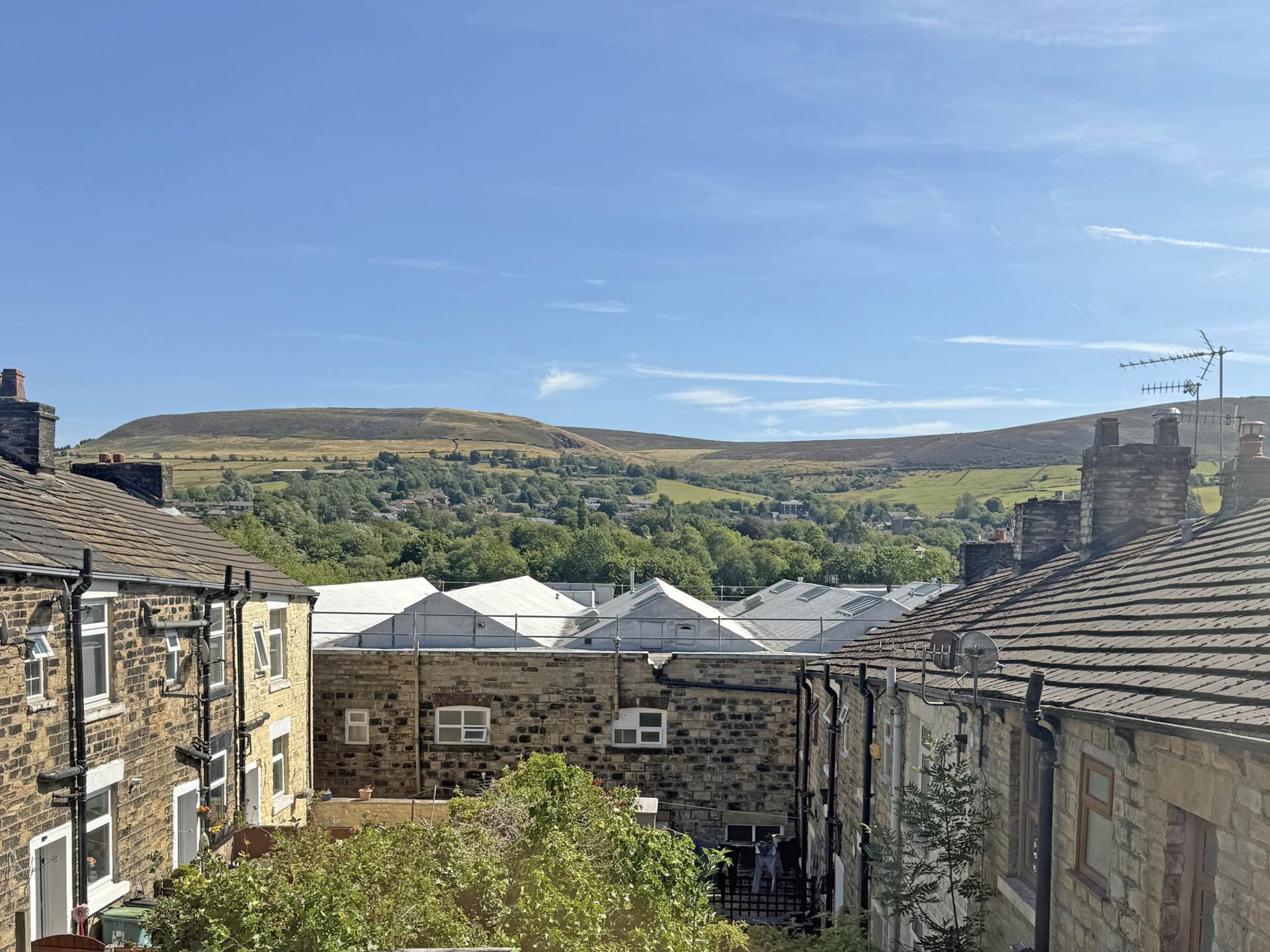 Manchester Road, Mossley, Image 14