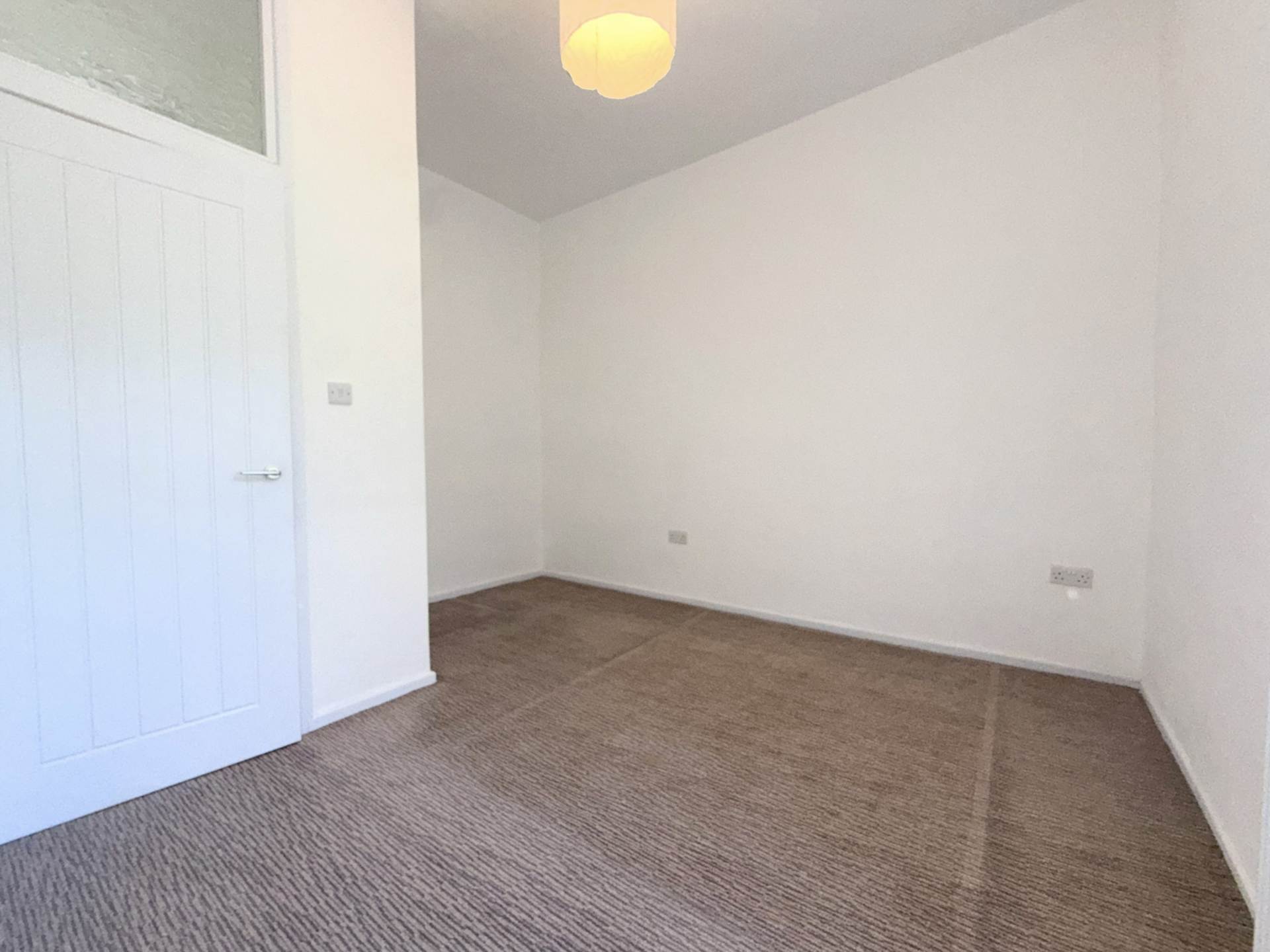 Manchester Road, Mossley, Image 8
