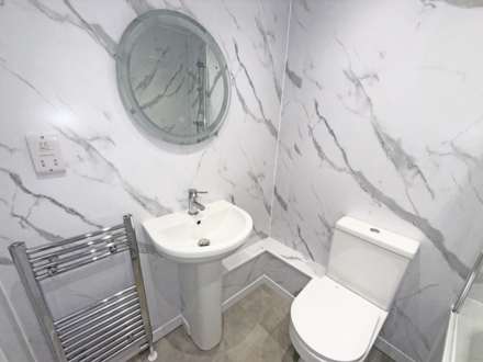 Manchester Road, Mossley, Image 12