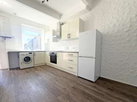 Manchester Road, Mossley, Image 5