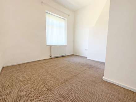 Manchester Road, Mossley, Image 7