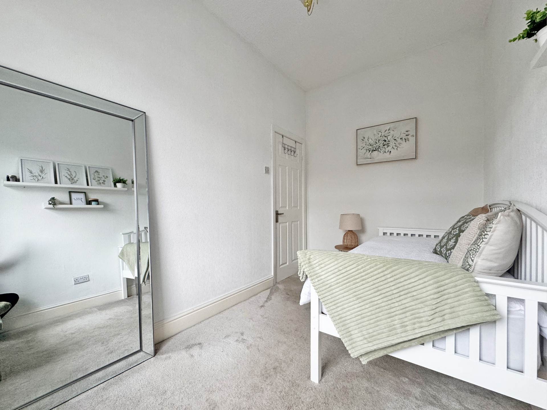 Oldham Road, Thornham Rochdale, Image 12