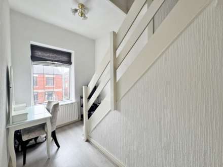 Oldham Road, Thornham Rochdale, Image 14