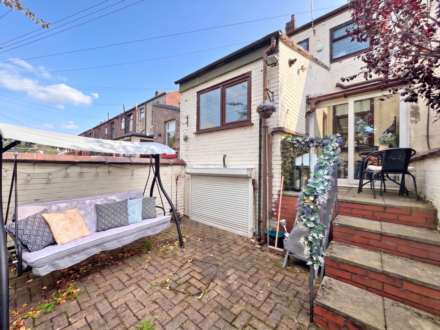 Oldham Road, Thornham Rochdale, Image 16