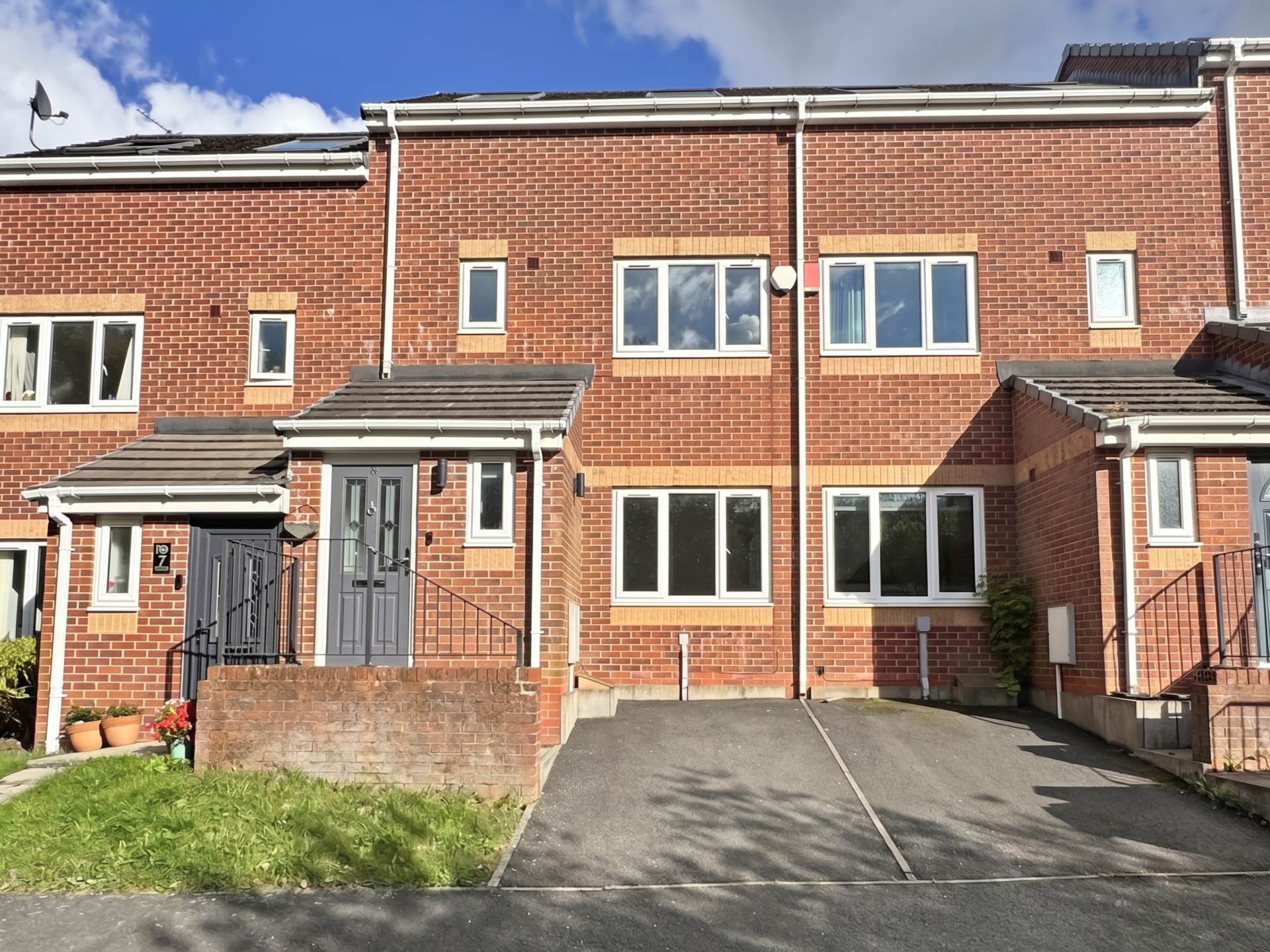 Stone Clough Mews, Oldham, Image 1