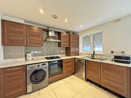 Stone Clough Mews, Oldham, Image 13