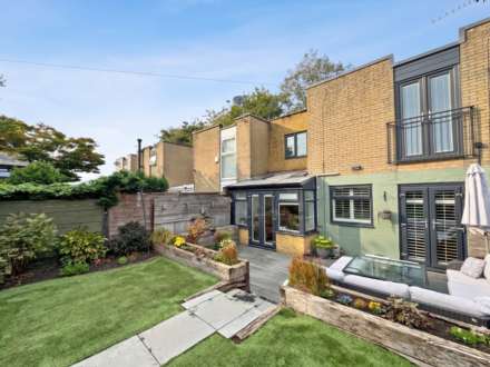 The Fold, Royton, Image 1