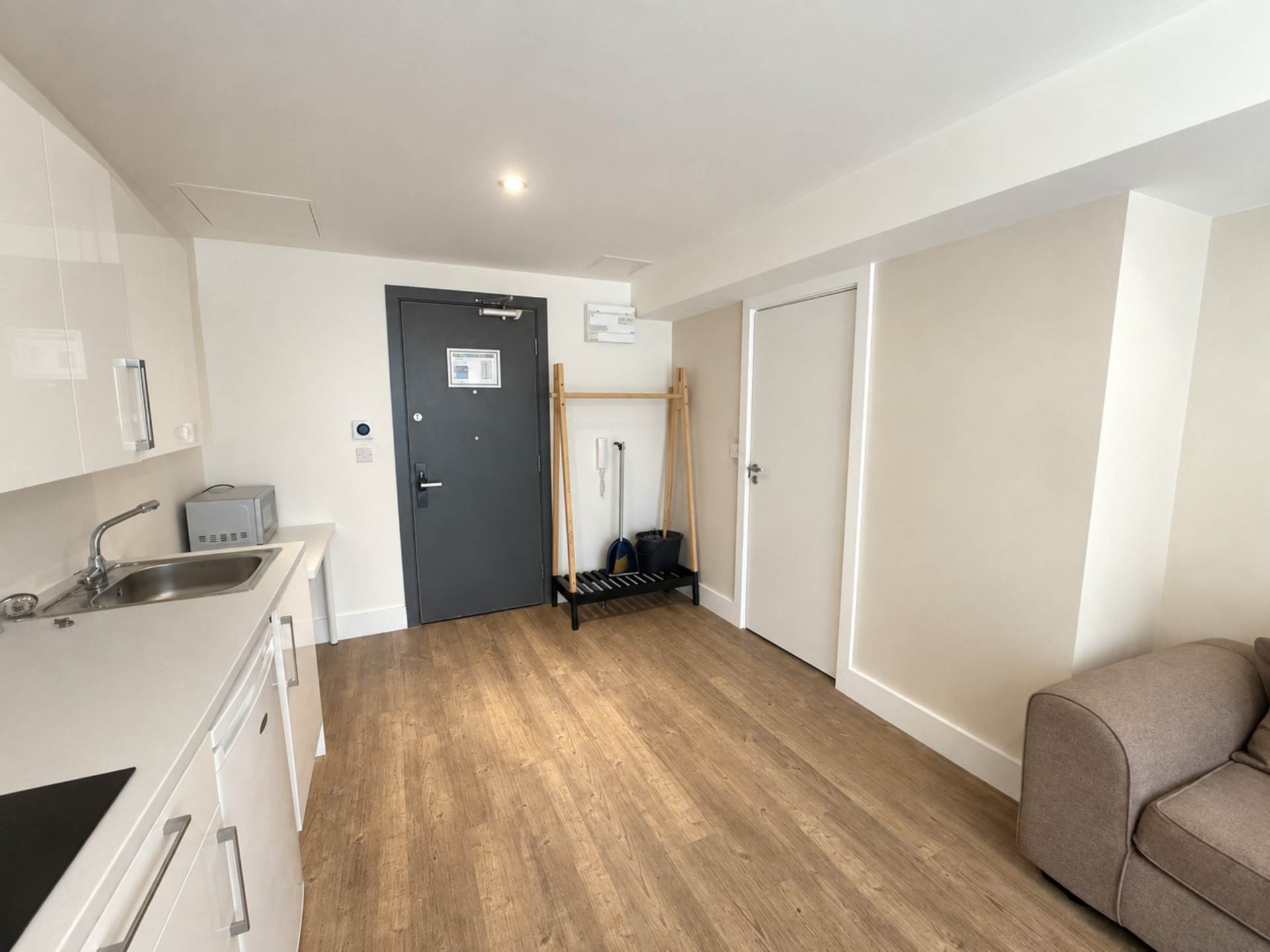 Cardinal Court, Oldham, Image 4
