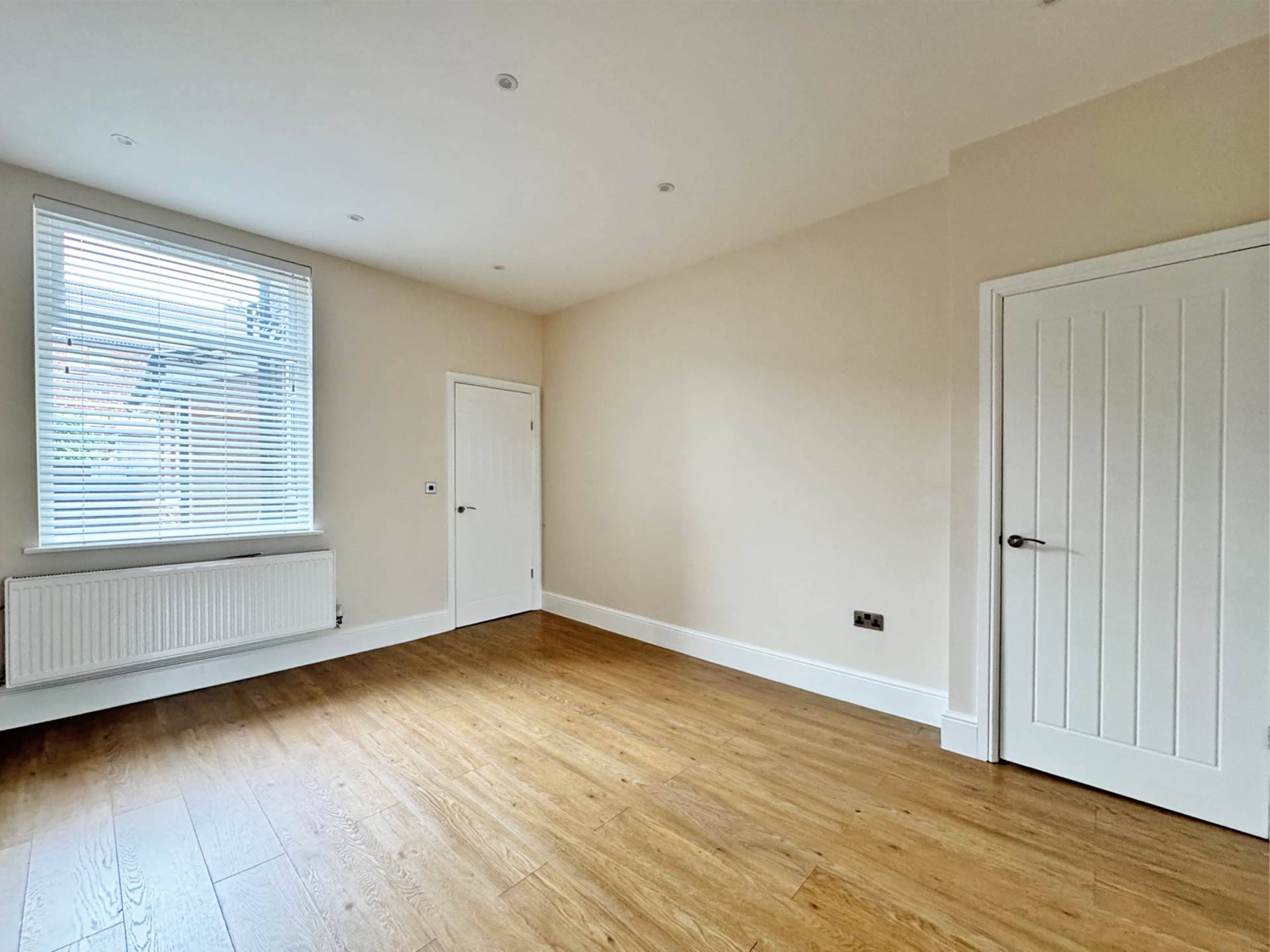 George Street, Shaw, Image 4