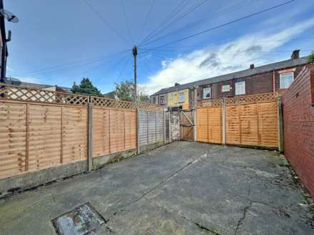 Osmond St, Oldham, Image 12