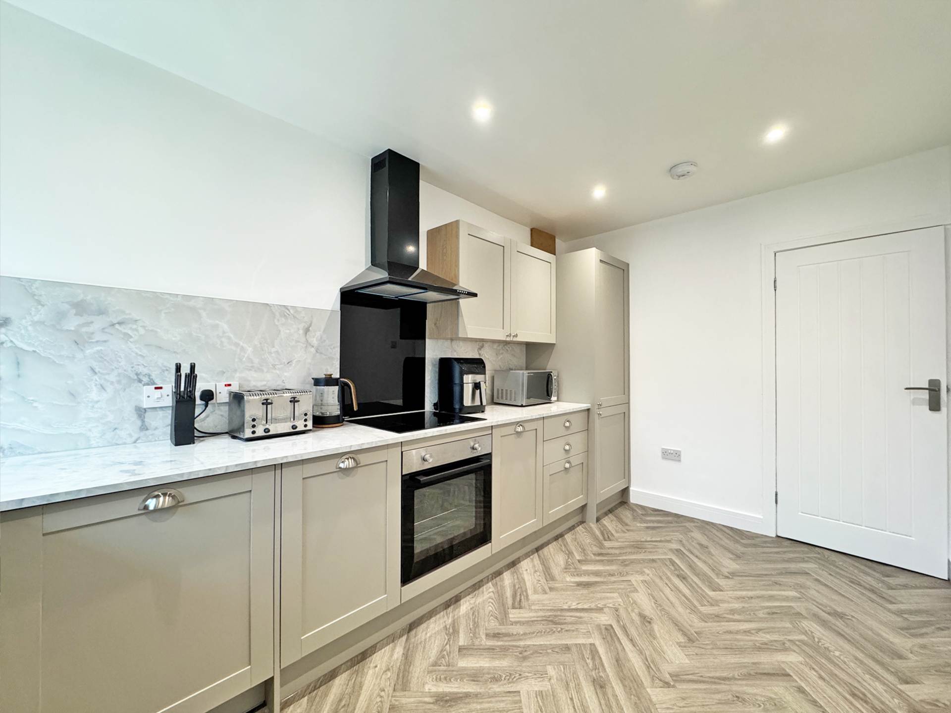 Dunwood Avenue, Shaw, Image 5