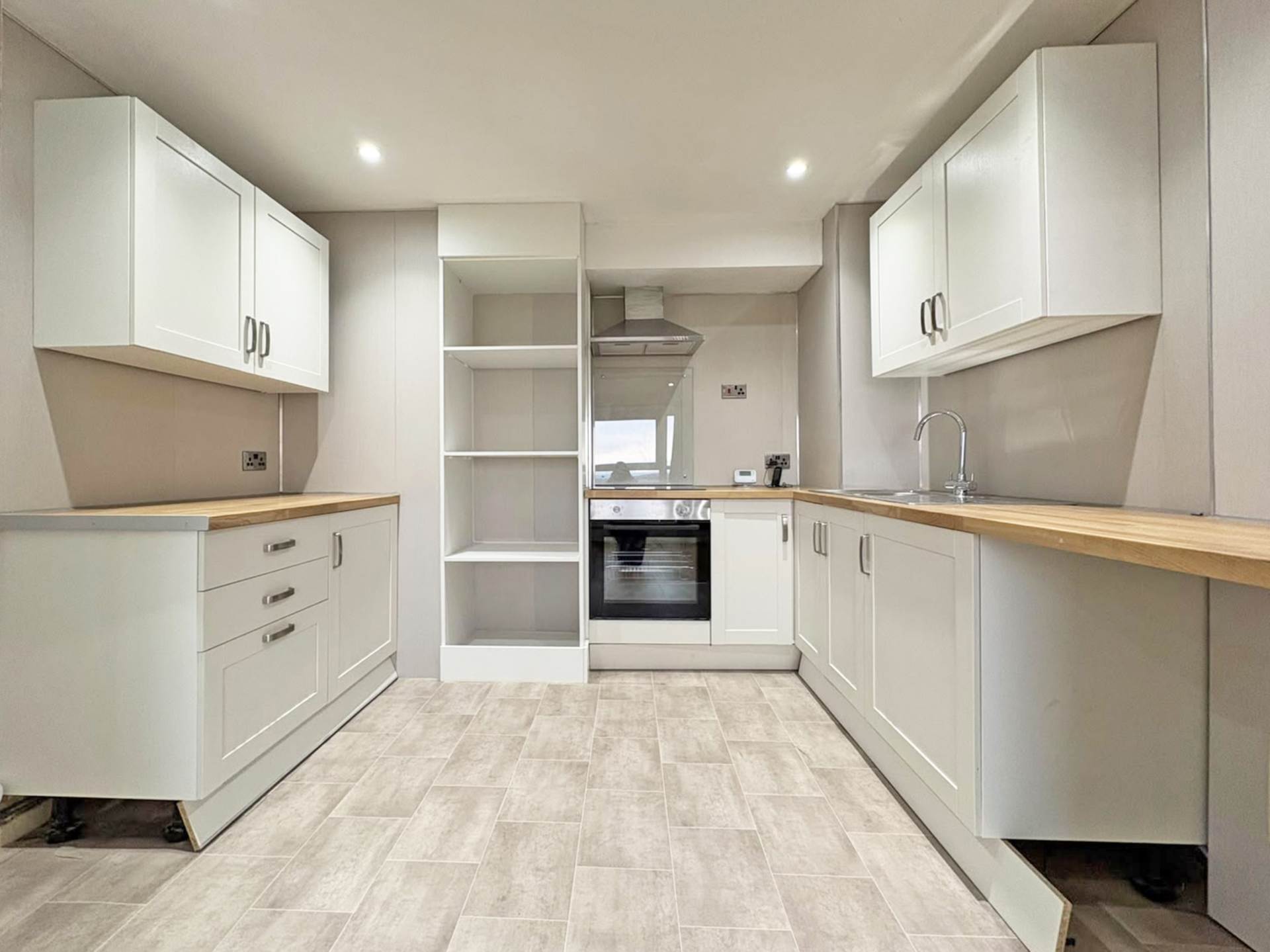 Longfellow Crescent, Moorside, Image 5