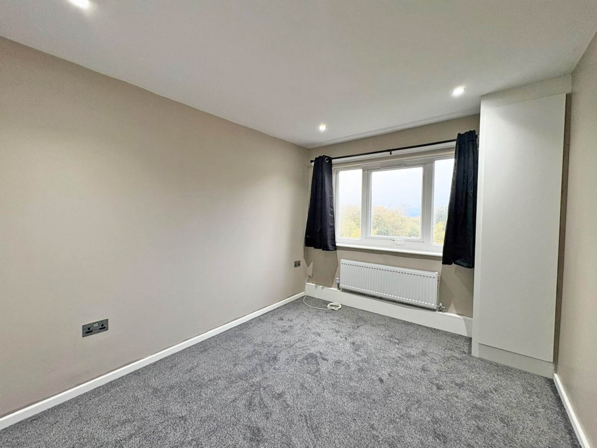 Longfellow Crescent, Moorside, Image 8