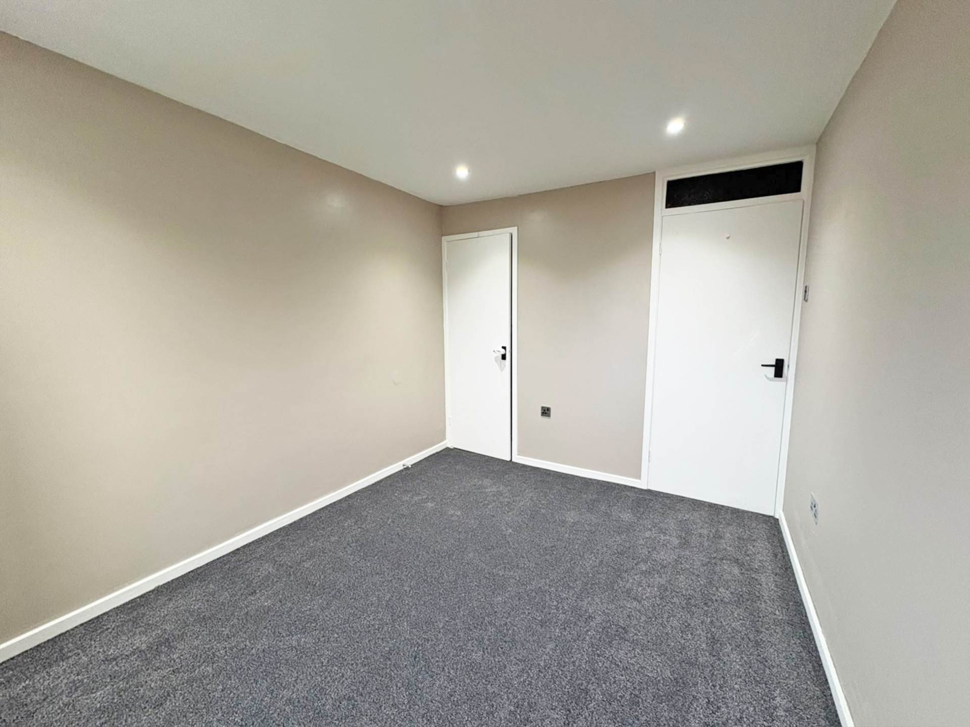 Longfellow Crescent, Moorside, Image 9