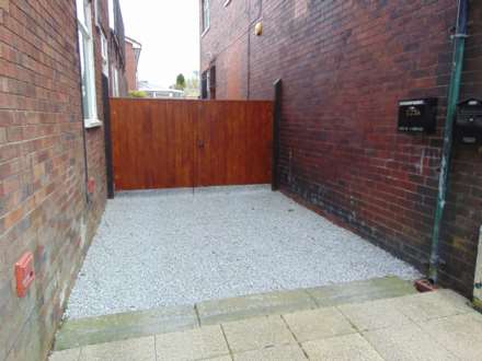 Rochdale Road, Royton, Image 20