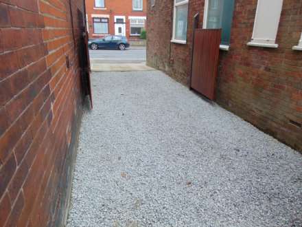 Rochdale Road, Royton, Image 21