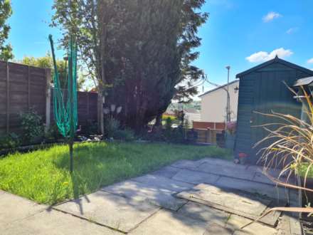 Hillside Avenue, Shaw, Image 17